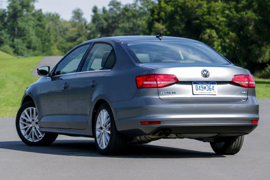  Volkswagen Jetta 2015 года  (US) (фото 54 из 62)